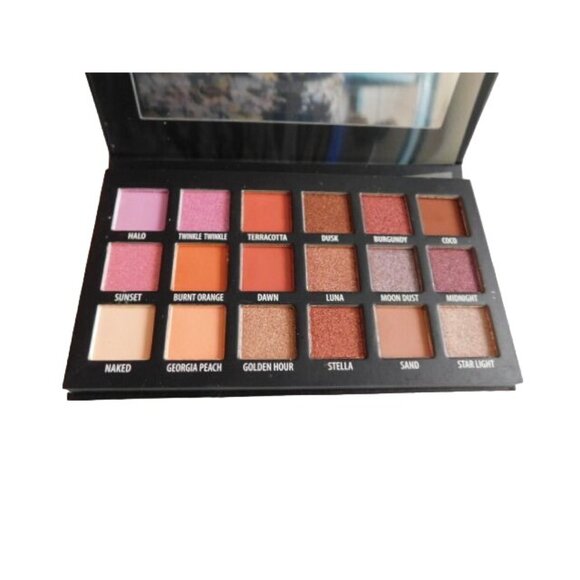 KAB Cosmetics Day & Night 18  Eye Shadow  Pallette NEW - Picture 2 of 2